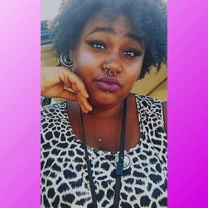 Meet your Posher, Carli